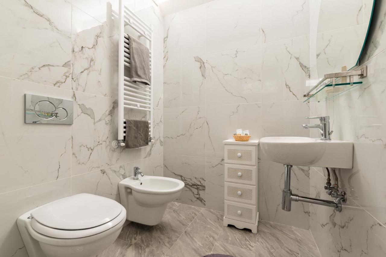 B&B The Dream Marina Di Carrara Exteriör bild